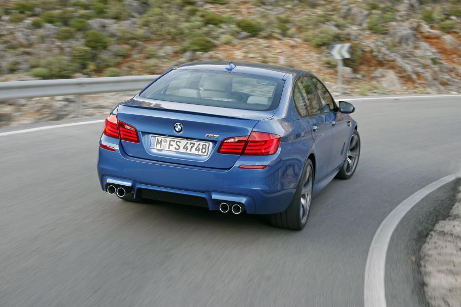  BMW M5 2011 года  (фото 298 из 344)
